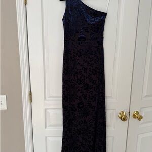 Lulus Elegant One-Shoulder Floral velvet Gown